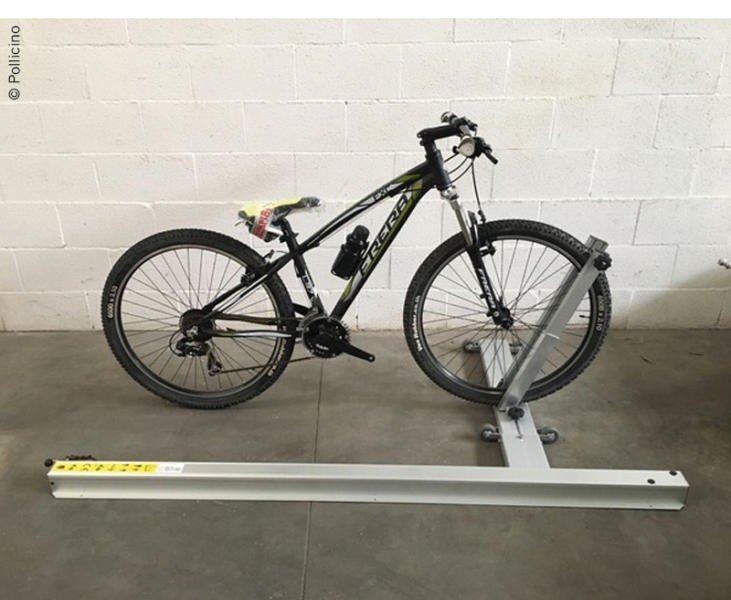 Pollic.manual,right wheel