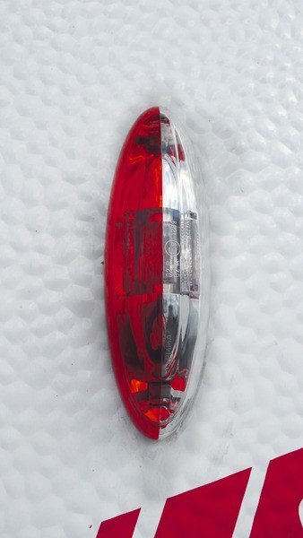 Clearance light red/white lo