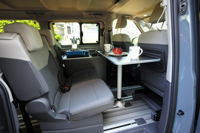 Üksikjalgne laud VW T7 FreeVan