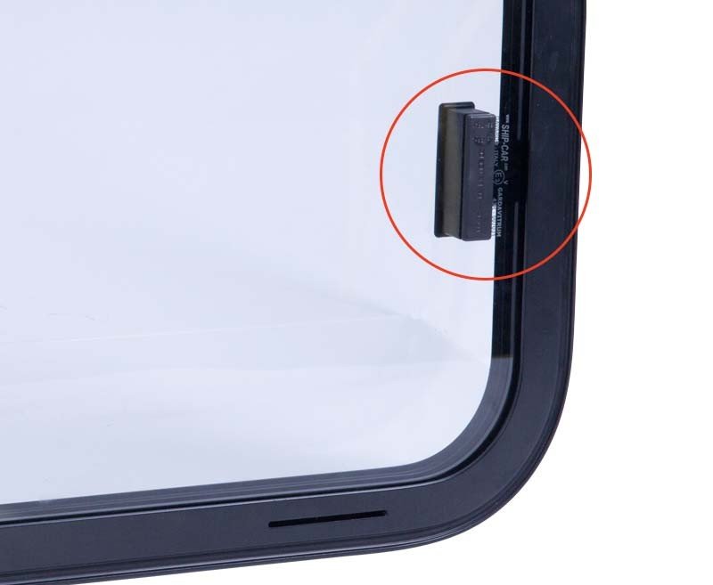 Dometic-Seitz sliding window