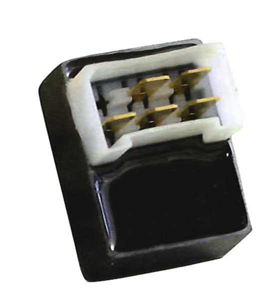 Relay for retracting of the tread step