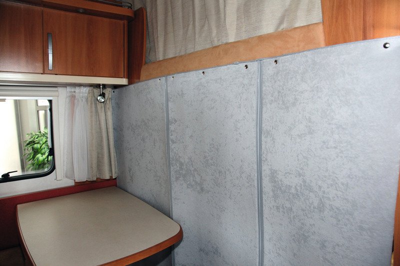Thermo curtain for motorhomes with alcove, beige