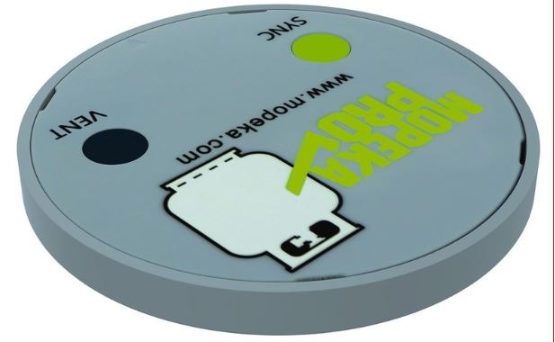 Carbest level indicator with radio transmission